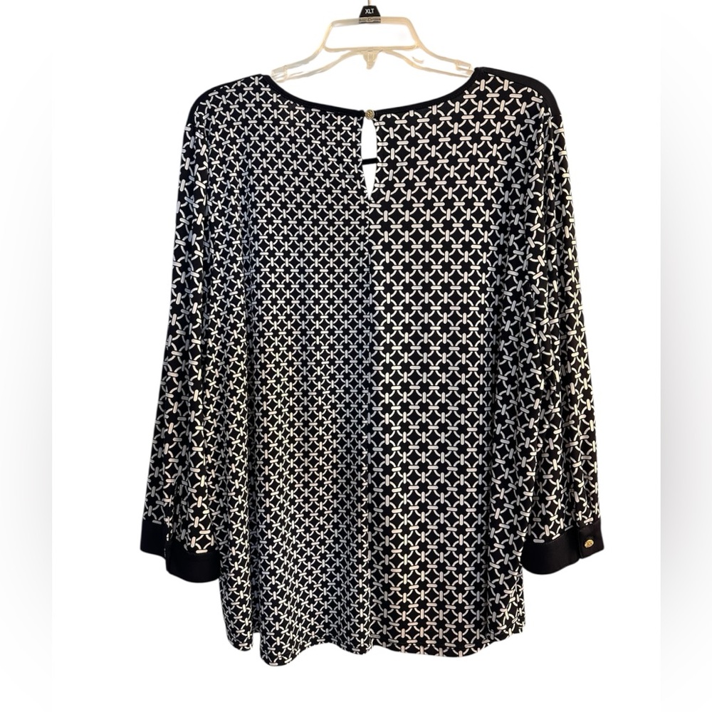 Anne Klein navy blue and White Boxy 3/4 Sleeve Blouse gold detail - Picture 2 of 8